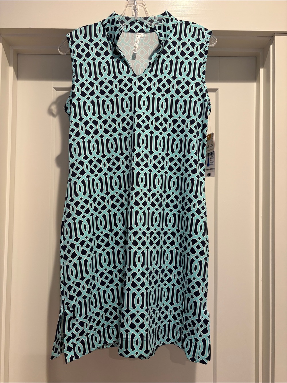 NWT Lulu-B. navy and aqua. Geometric Shift Dress. SPF 50. Sleeveless. Size small